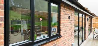 Bersihkan cermin tingkap dan kaca. Pemasangan Tingkap Aluminium Pemasangan Penyesuaian Dan Penggantian Tingkap Kaca Berlapis Dengan Tangan Anda Sendiri Bagaimana Memasang Struktur Aluminium Fasad