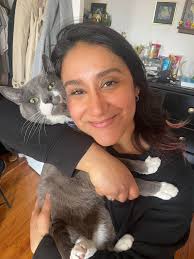 Meow there!!!! Good news!!!! . I rescued another cat a couple of weeks ago,  traveled by public transportation with a cat named Casper. Casper just  showed up