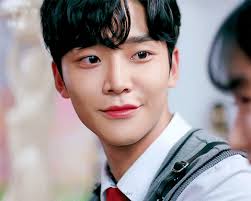 Rowoon said he is tall because he got enough sleep and ate a lot of food when he was a kid. Sf9 S Rowoon Impresses With Perfect Acting In Drama Extraordinary You Kpopmap