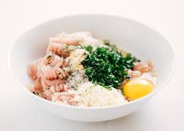 Tomato rice with ground turkey and vegetables, meat loaf with ground turkey, dry fried string beans… Baked Healthy Turkey Meatballs I Heart Naptime