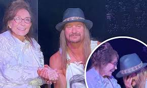 The country music icon's oldest grandson, jeffrey allen lynn, passed away on jeffrey allen lynn is survived by three children, jory, katie and cody. Loretta Lynn Calls Herself A Cougar After Pretending To Get Married To Kid Rock Over The Weekend Daily Mail Online