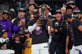 The los angeles lakers unveiled their championship ring from last year's orlando bubble win ahead of opening night against the philadelphia 76ers. Look Los Angeles Lakers Championship Ring Revealed
