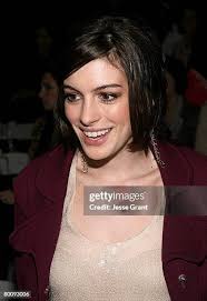 772 photos et images haute résolution de Anne Erin