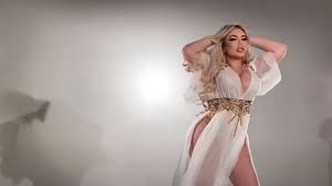 O verde o branco e o vermelho é a cor do meu vicio. La Ex Ken Humano Presume De Su Nuevo Aspecto Despues De Su Transicion Ciudad Magazine