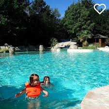 Lekker Buiten Zwemmen In Les Bois Francs Bedankt Voor Het Delen Van Je Leuke Foto Annesotte Echtevensamen Zegjategenwatert In 2020 Outdoor Instagram Pool