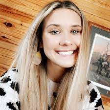 Lilly Jordan's Instagram, Twitter & Facebook