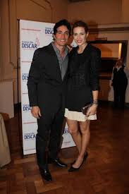 Se estrenó por telefe el 1 de marzo de 2005, finalizando el 28 de diciembre de ese mismo año. Who Is Sebastian Estevanez Dating Sebastian Estevanez Girlfriend Wife