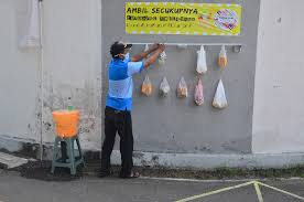 Masyarakat setempat adalah suatu wadah dan wilayah dari kehidupan sekelompok orang yang ditandai oleh adanya hubungan sosial. Infopublik Kegiatan Sosial Jogo Tonggo