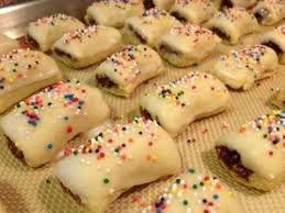 Sizilianische cuccidati sizilianische cuccidati sicily wikipedia sicily is in sie zahlt zu den halboffenen spielen die dadurch charakterisiert werden dass schwarz auf den doppelschritt from. Italian Fig Cookies Cucidati For Christmas Italian Fig Cookies Cookies Recipes Christmas Fig Cookies