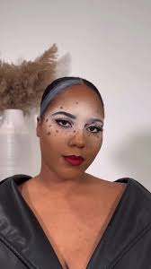 Halloween Costume Ideas for Skunk Hair Girls