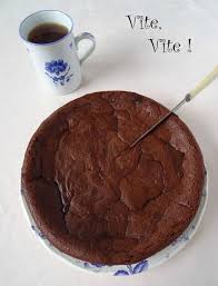 200 G De Bon Chocolat Noir A 70 De Cacao 240 G De Creme Fraiche Fort Epaisse 4 Oeufs 40 G De Poudre D A Recette Gateau Chocolat Chocolat Gateau De Pates