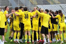 Borussia dortmund ist vor allem auch ein lebensgefühl. Reviersport