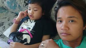 Mengisahkan adam haikal, seorang duda berusia 30an tidak menyangka cikgu baru yang selalu diceritakan oleh anaknya, soraya (8 tahun). Rehearsal Cikgu Papa Kirim Salam Youtube