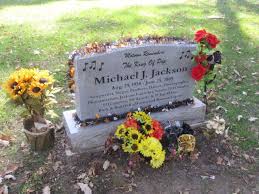 Your comment make us happy! The Grave Of The King Of Pop Michael Jackson Michael Jackson Grave Death Of Michael Jackson Michael Jackson