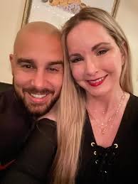 New to The Shores Area and looking to meet new friends