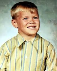 Lee Strawbridge's Instagram, Twitter & Facebook