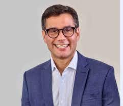 Eric Ettinger's Instagram, Twitter & Facebook