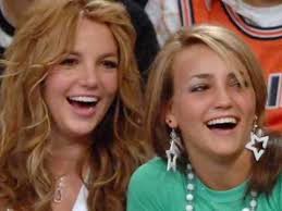 Some fans had even accused jamie, 30, of profiting off her sister's $60million fortune. Pin On Videos