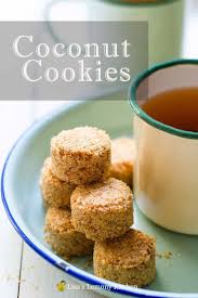 Jika anda sudah bosan dengan biskut yang biasa, anda pasti ingin membuat biskuit yang berbeza, unik dan sedap. Coconut Cookies Biskut Kelapa Cina Are Made Of Over Baked Cute766