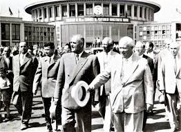 In his reign ( prime minister from 1952 to 1955. Cum Il Batjocorea Gheorghiu Dej Pe CeauÈ™escu Te A FÄƒcut MÄƒ Ta Cu BÄƒcanul Din ColÈ›