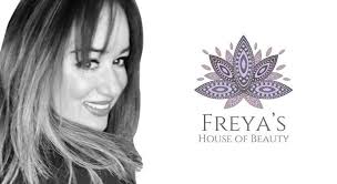 We know the feeling. The traffic, the noise, the endless rush of the city.  But what if the pause you're looking for is hiding right in plain sight?  Tucked away in the