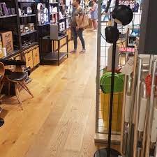 Choisissez un magasin pour accéder à son adresse et ses horaires d'ouvertures. La Chaise Longue Outdoor Furniture Stores Rue Du Ventoux Villeneuve D Ascq Nord France Phone Number Yelp