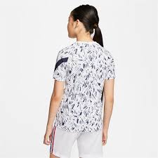 The raglan sleeves allow a natural range of motion for the. Nike France Pre Match Shirt 2020 Junior Sportsdirect Com Austria