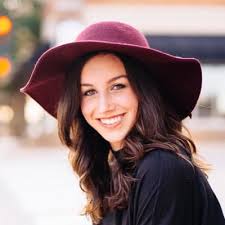 Ellen Becker (@ebecks22)