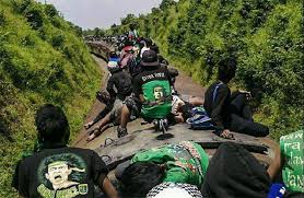 Wie zijn er ook bij en. Tradisi Tret Tet Tet Bonek Jadi Pionir Awaydays Suporter Di Indonesia Emosi Jiwaku