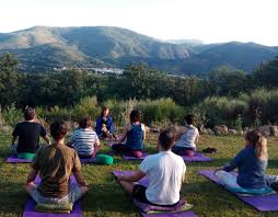 Yoga evolution retreats is set in castelo branco in the rural centre of portugal. Donde Puedo Ir A Un Retiro De Yoga Y Que Puedo Encontrarme Yoginzen 3 Radio Viajera