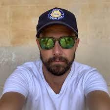 Jason Byron's Instagram, Twitter & Facebook