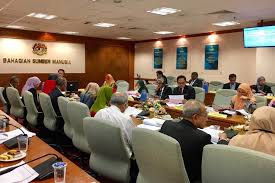 Dari diploma ke sertifikat ke kursus, beberapa kursus hukum memerlukan komitmen waktu yang lebih besar daripada lainnya. Mesyuarat Lembaga Kementerian Kesihatan Malaysia Facebook