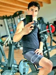 Modo hormiga toca trabajar para mejorar! Marquez Muestra Su Primera Sonrisa En El Gimnasio