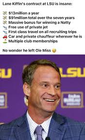 8:55 5G MAna Men's Basketball More + 9 Rueben Chinyelu 8 S FLORIDA  Position: Center Height: 6-10 Weight: 265 Class: Junior Hometown:  Enugwu-Agidi, Nigeria High School: Stade Malien (BAL) Bio floridagators.com