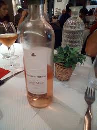 A la maison comme au bureau, les imprimantes laser offrent des impressions de haute qualité, permettent une productivité accrue et possèdent des bacs papier de 250 feuilles. Rose Picture Of Comme A La Maison Mantes La Jolie Tripadvisor