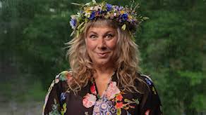 Sommar, ofta omnämnt som sommar i p1, är ett program i sveriges radio som varje sommar sänds i p1 med start klockan 13:00. Sommar Och Vintervardar Sommar Vinter I P1 Sveriges Radio