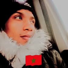 المشاة هو مصطلح يطلق على مجموعة من الجنود المسلحين بأسلحة خفيفة و المدرّبين  خصيصًا للقتال على البرّ وباستعمال وسائط أخرى للتنقل في بعض الأحيان مثل  الشاحنات والمركبات و ناقلات الجنود المدرعة (مشاة