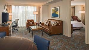 The hotel that has the most 2 bedroom suites is embassy suites by hilton washington dc convention center. Executive Suites In Dc Presidential Suites Marriott Marquis Washington Dc
