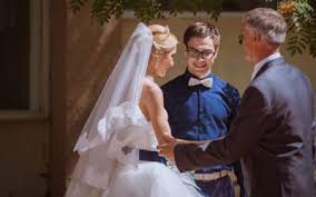 Find unique wedding favors including wine wedding favors, coaster wedding favors, wedding favor boxes, and wedding favor diy supplies. Best Wedding Favors Unique Souvenirs Gift Ideas For Guests In 2021