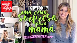 She has light brown hair. Una Cena Sorpresa Para Mama Con Michelle Salas Youtube