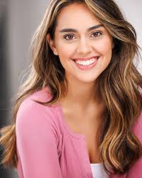 Kristen Grace's Instagram, Twitter & Facebook