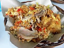 Cuma karena achi takut bawang putihnya nyengat banget baunya, jadi yaa di campur sama bawang merah. Cara Membuat Ayam Geprek Ala Pak Gembus Dan Bu Rum