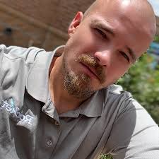 Ella Donavan in people