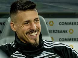 Page) and competitions pages (champions league, premier. Fussball Wunderweib