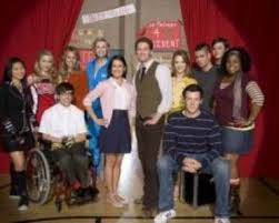 Azimio is one of the school's bullies, and friends with teammate and fellow bully dave karofsky. The Forgotten Characters Of Glee Season 1