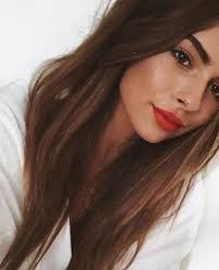 Ashley Eldred's Instagram, Twitter & Facebook