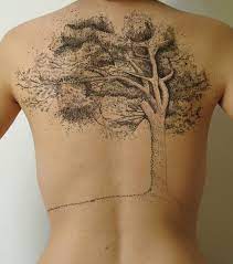 Tatouage Arbre 20 Modeles De Tatouages Pour S Inspirer