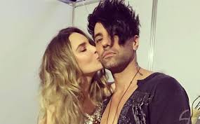 They met through the recording of the second season of 'la voz mexico' that premiered. Belinda Y Nodal Tattoo