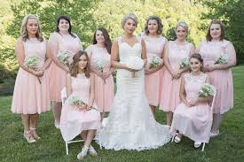 Vous cherchew des robe demoiselle d'honneur à prix bas? La Tendance De La Robe Courte Pour Les Demoiselles D Honneur Blog Officiel De Robespourmariage Fr