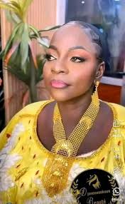 don't propose to a makeup obsessed girlfriend